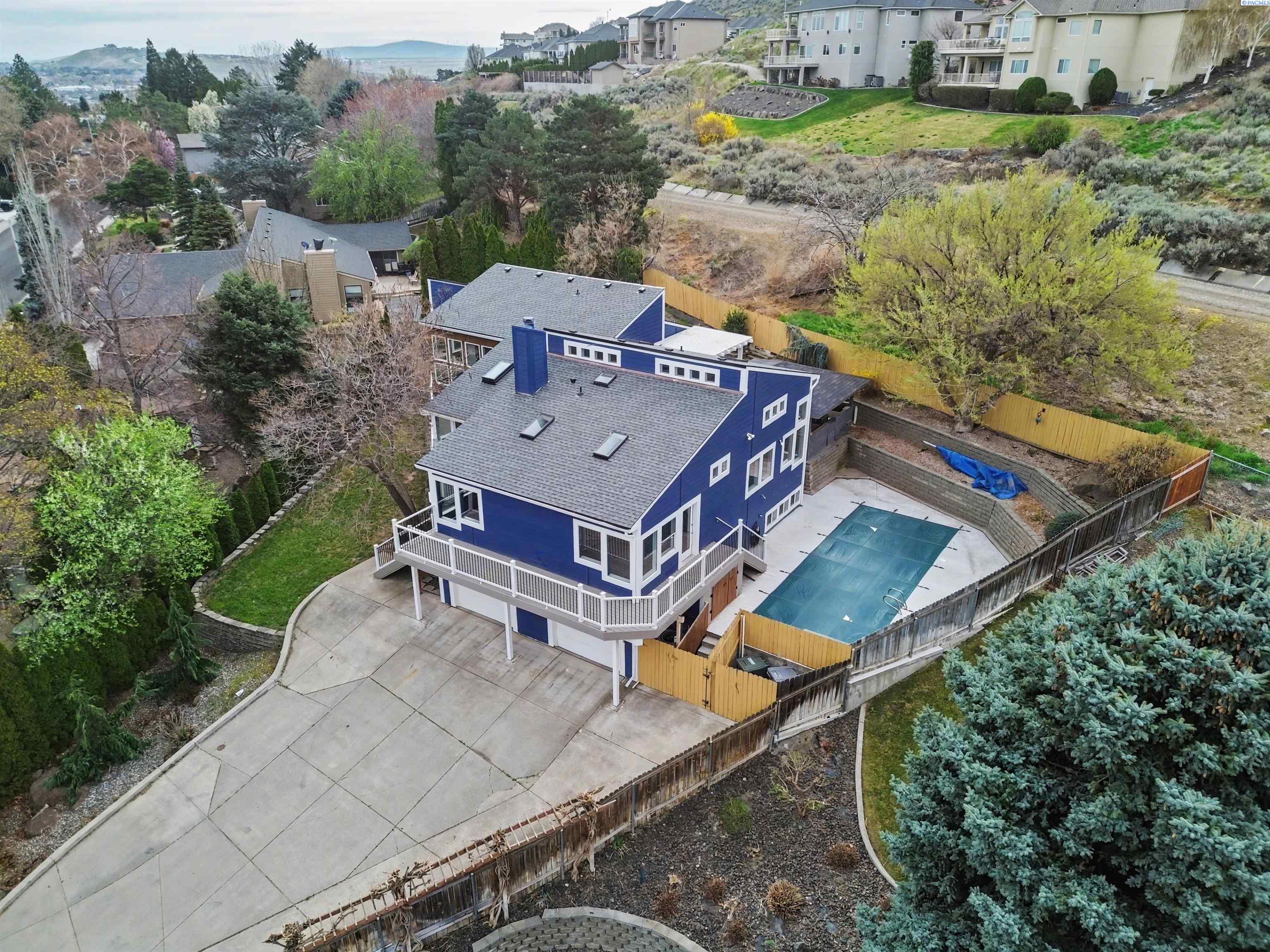 245 High Meadows St, Richland, WA 99352