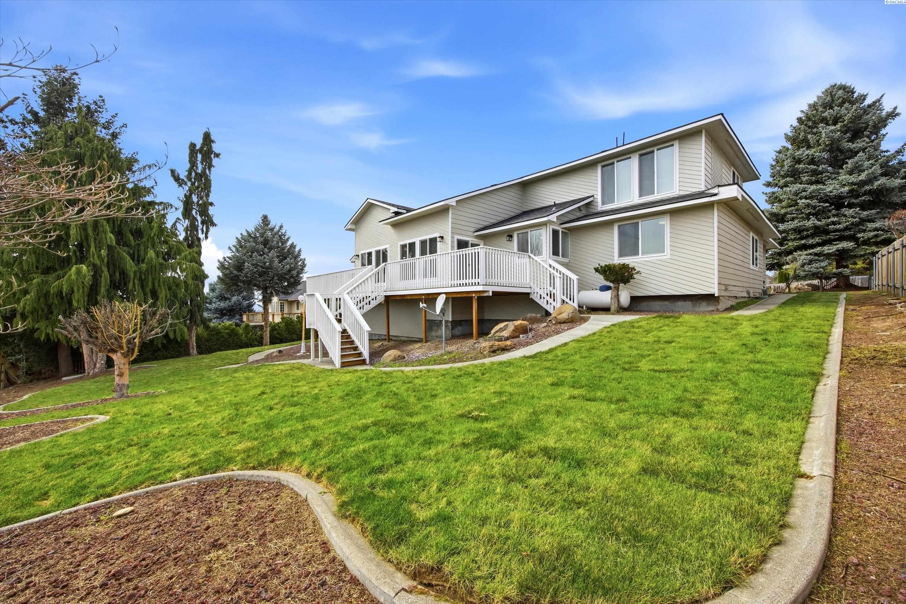 4104 Horizon Dr, Pasco, WA 99301