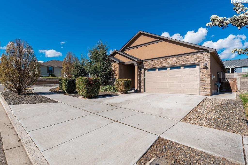 4384 Corvina St, Richland, WA 99352
