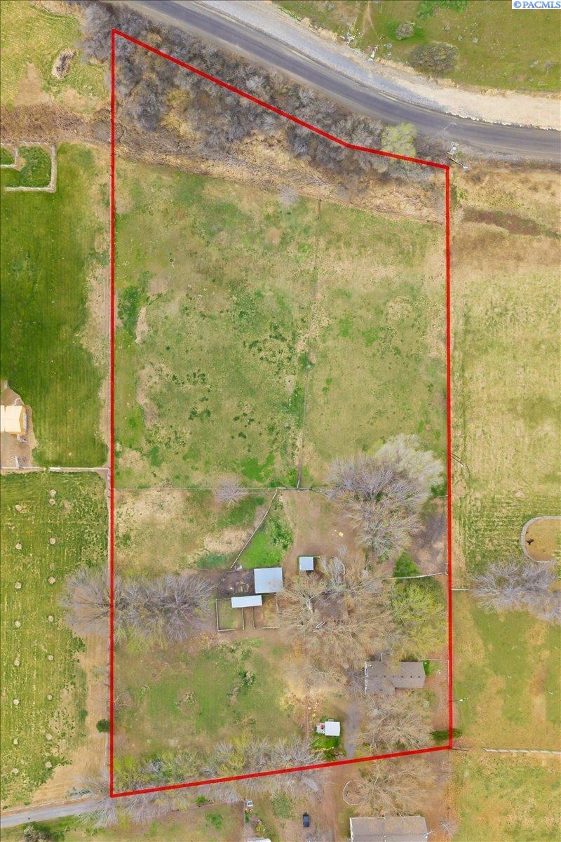 91011 Yakima River Dr, West Richland, WA 99353