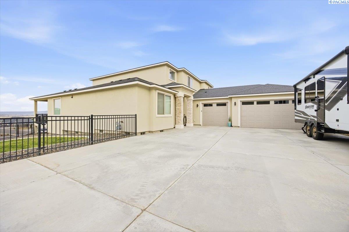 6557 Argos St, West Richland, WA 99353