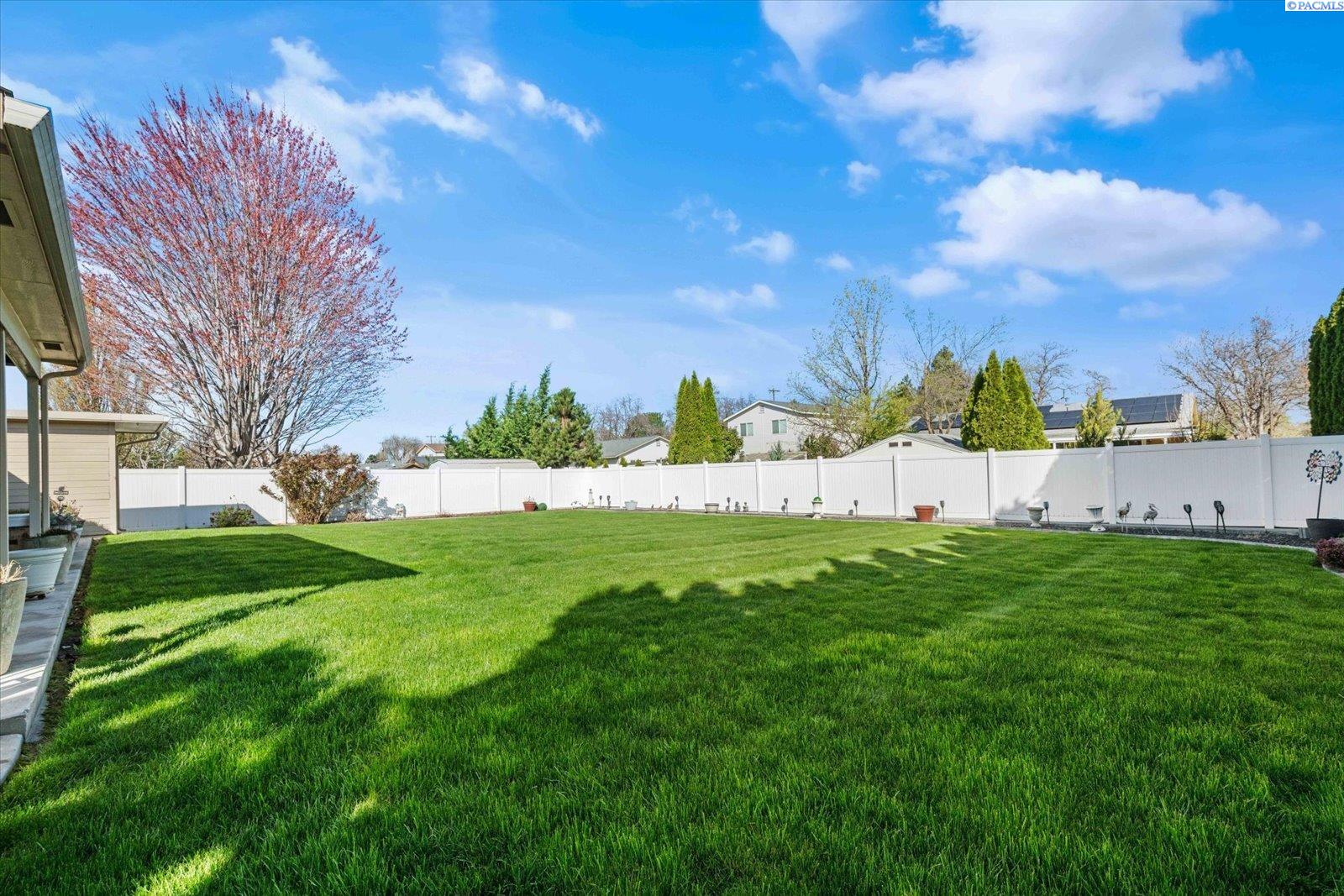 2302 20th Ave, Kennewick, WA 99337