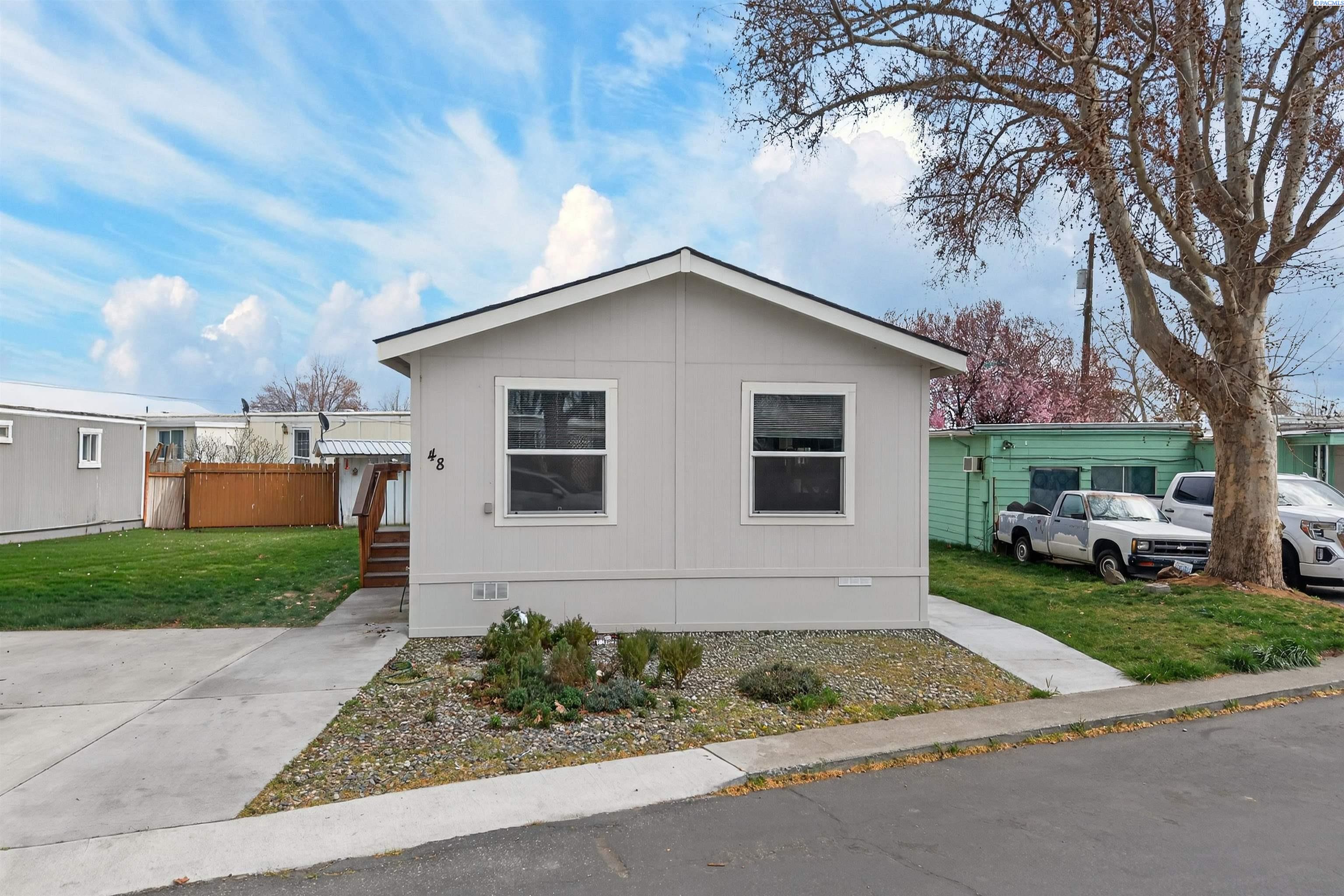 48 Nuclear Ln, Richland, WA 99354