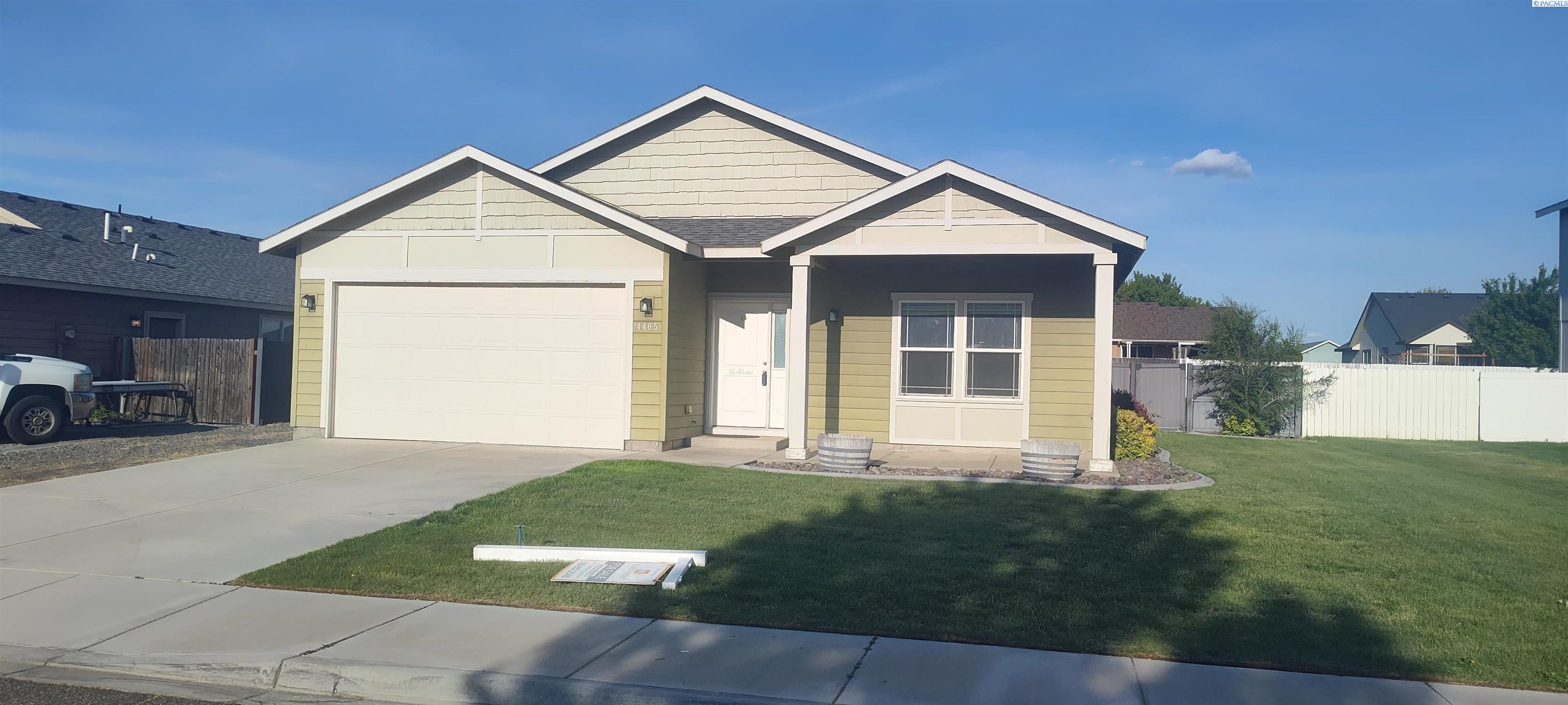 4405 Phoenix Ln, Pasco, WA 99301