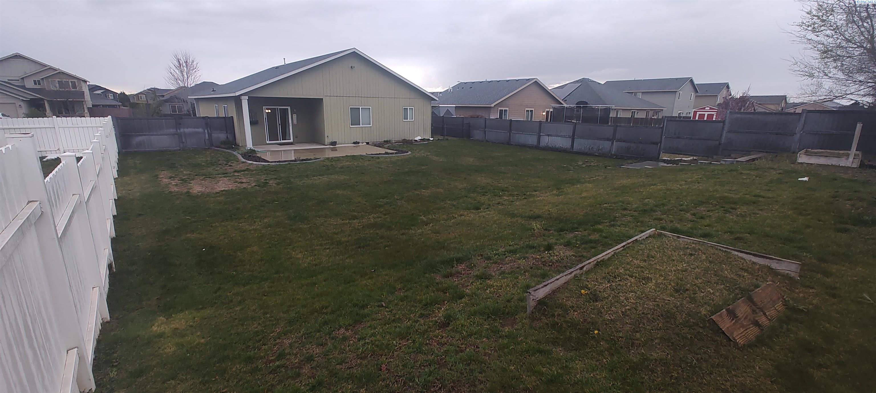 4405 Phoenix Ln, Pasco, WA 99301