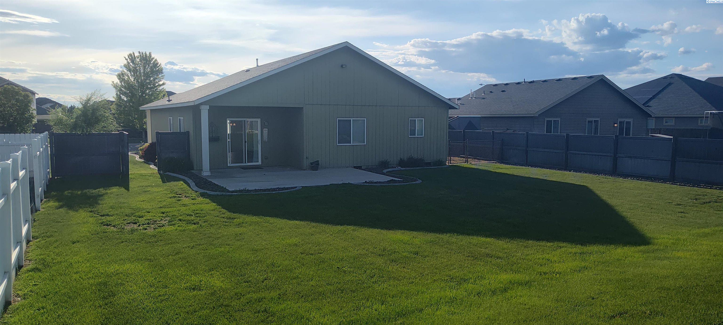 4405 Phoenix Ln, Pasco, WA 99301