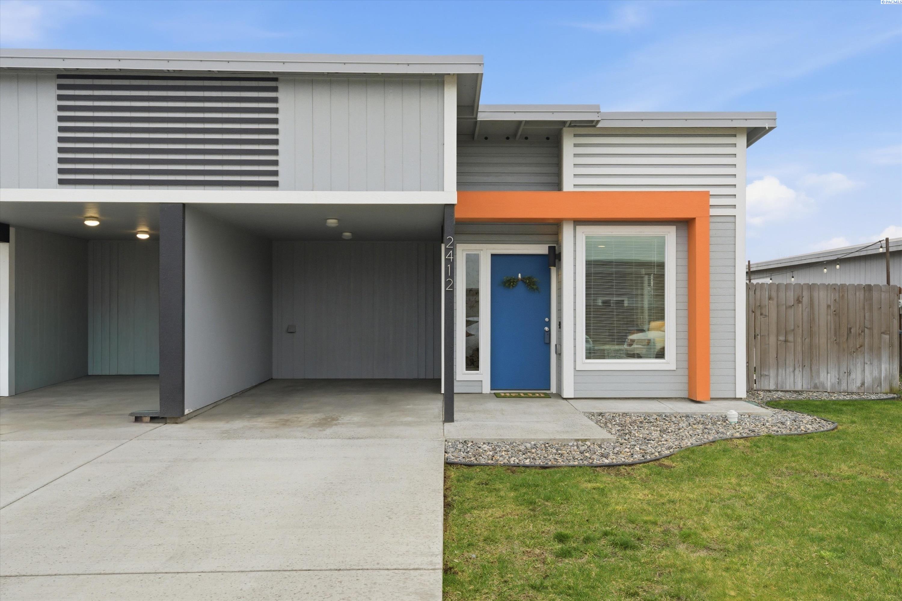 2412 Helena St, Pasco, WA 99301