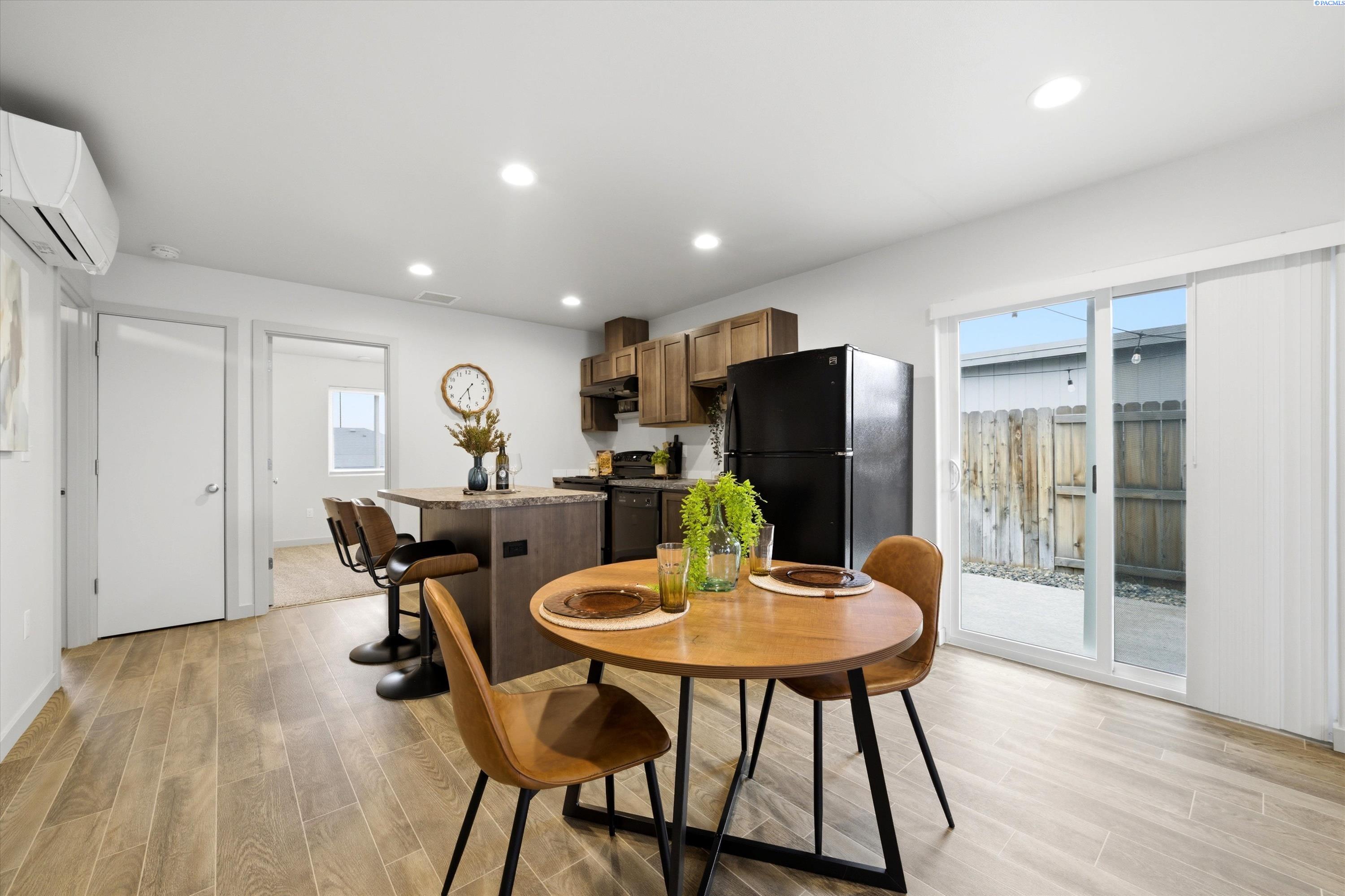 2412 Helena St, Pasco, WA 99301