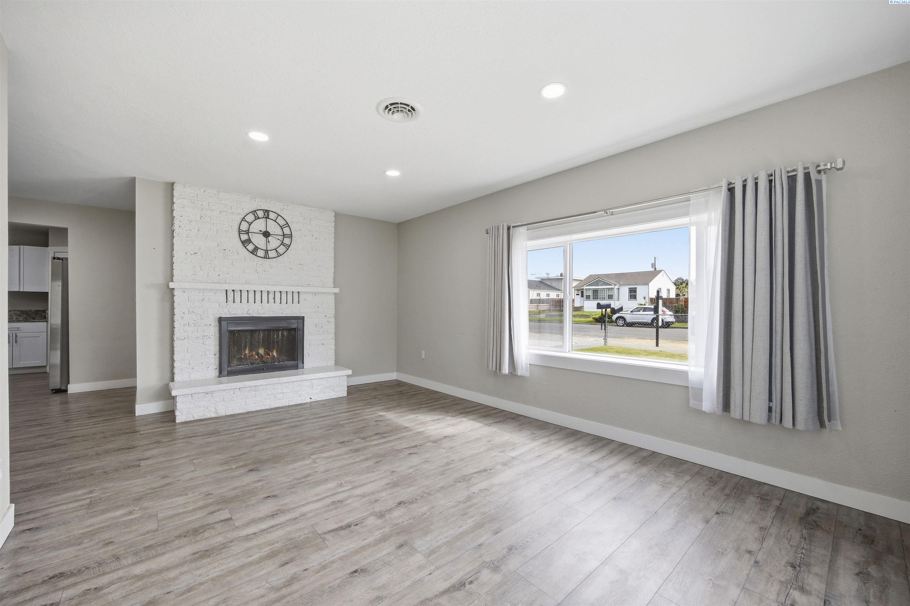 308 - 310 12th Ave, Pasco, WA 99301