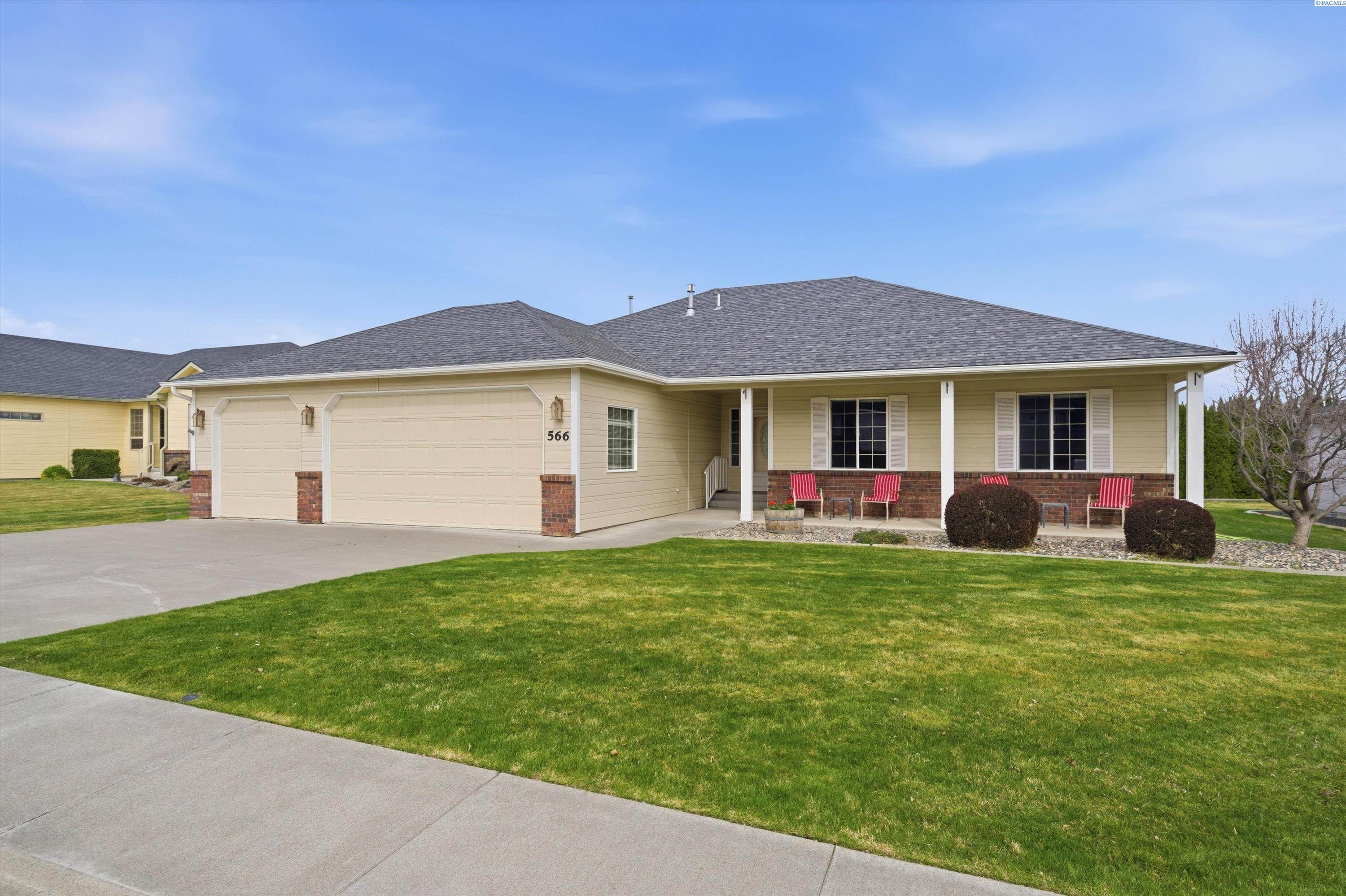 566 Oahu St, Richland, WA 99352-7319
