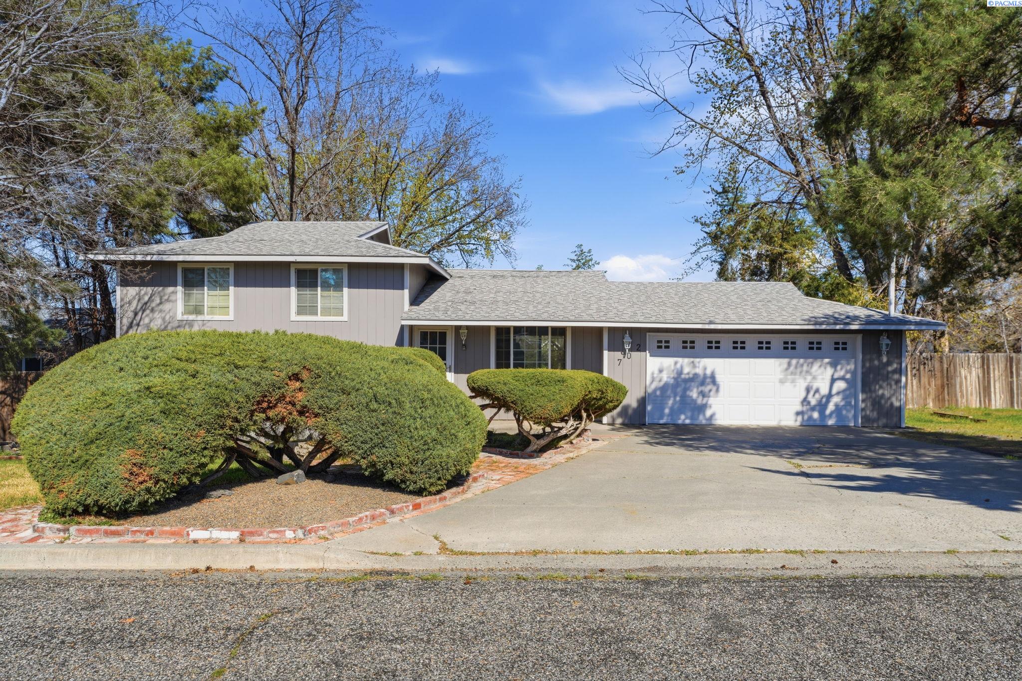 702 36th Pl, Kennewick, WA 99337