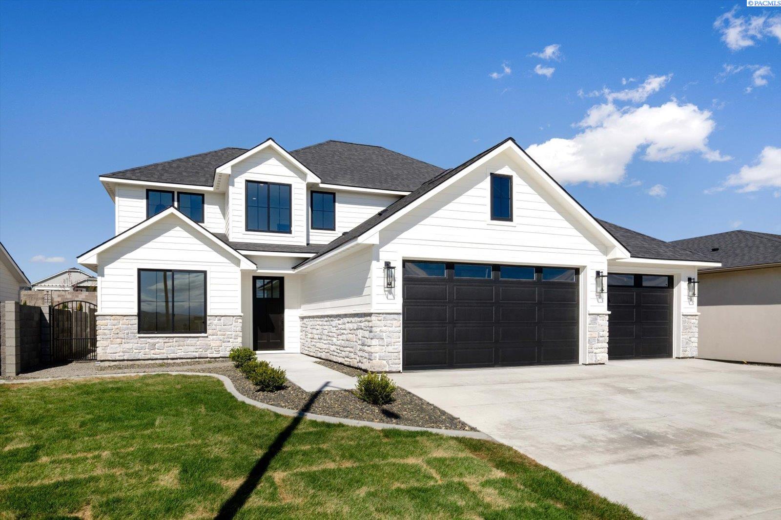 636 Lazio , Richland, WA 99352