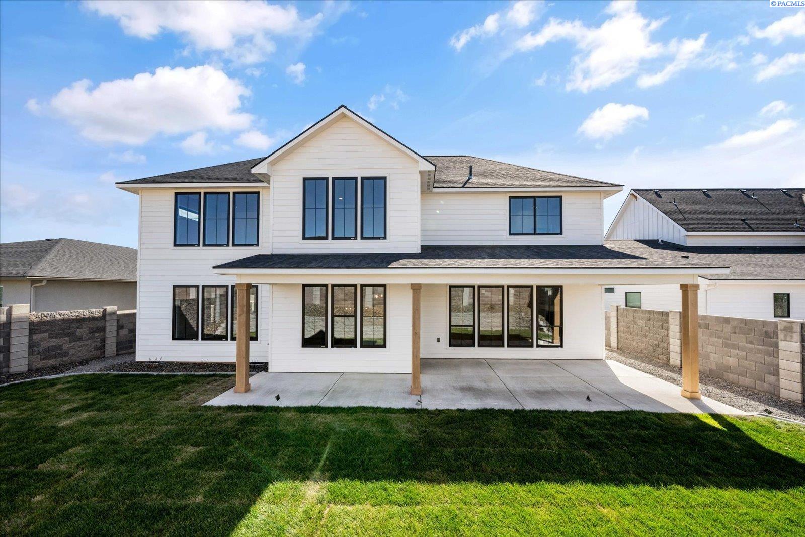 636 Lazio , Richland, WA 99352