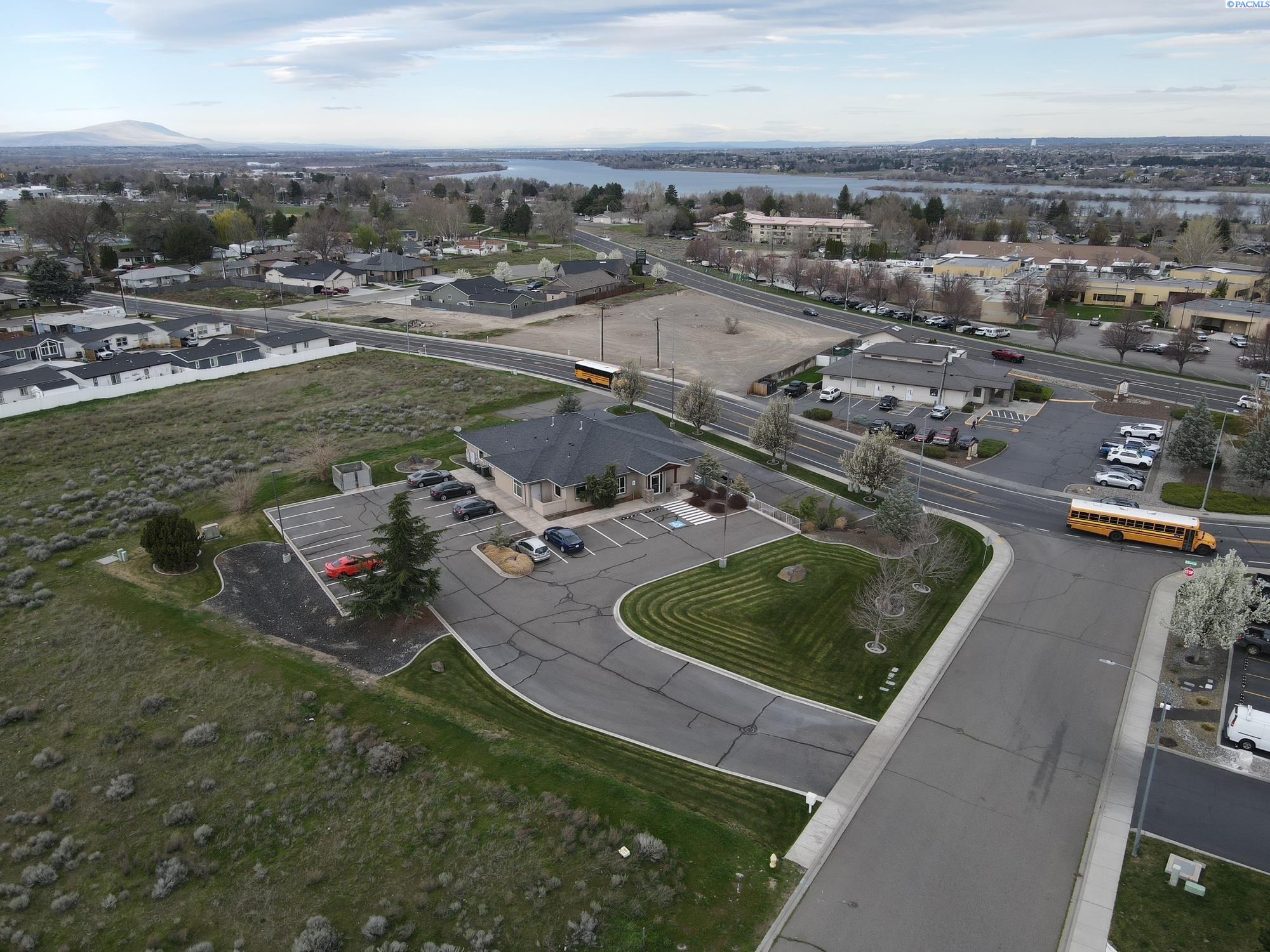 1123 Grant Pl, Kennewick, WA 99336