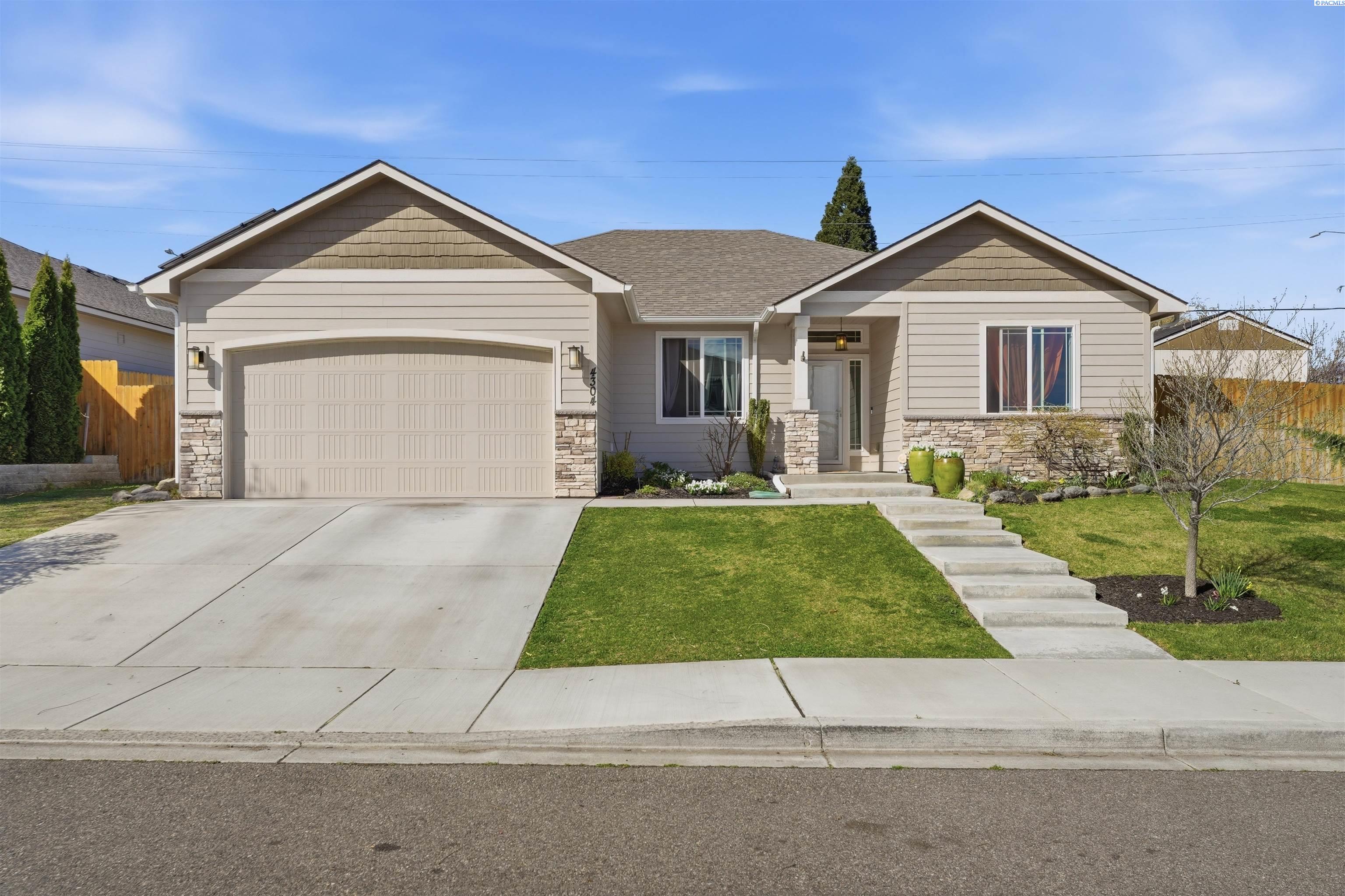 4304 Dennis Ct, Kennewick, WA 99337