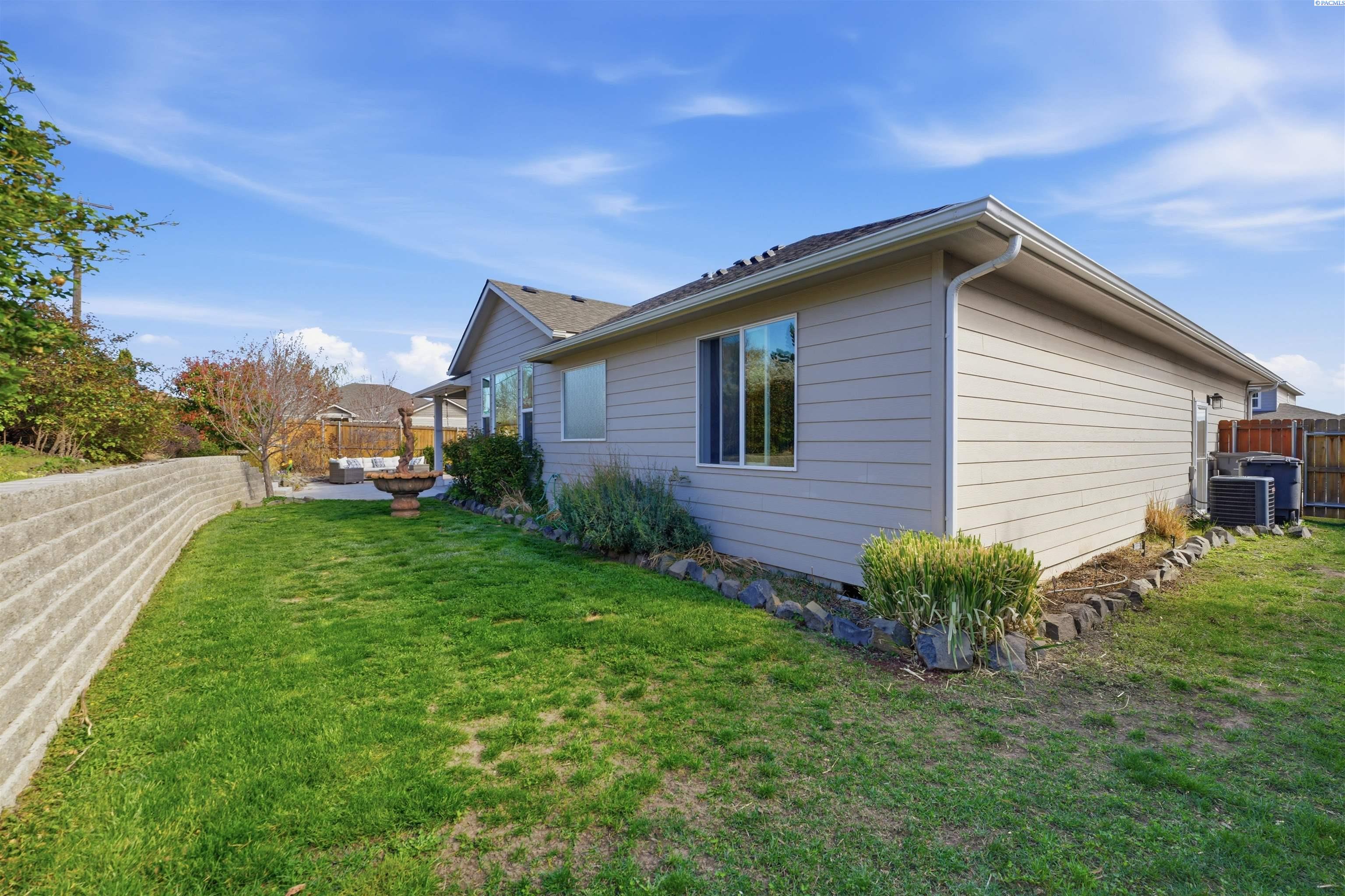 4304 Dennis Ct, Kennewick, WA 99337