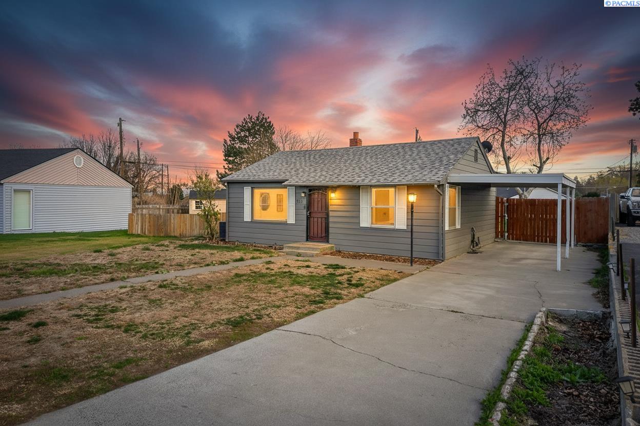 2211 6th Ave, Kennewick, WA 99336