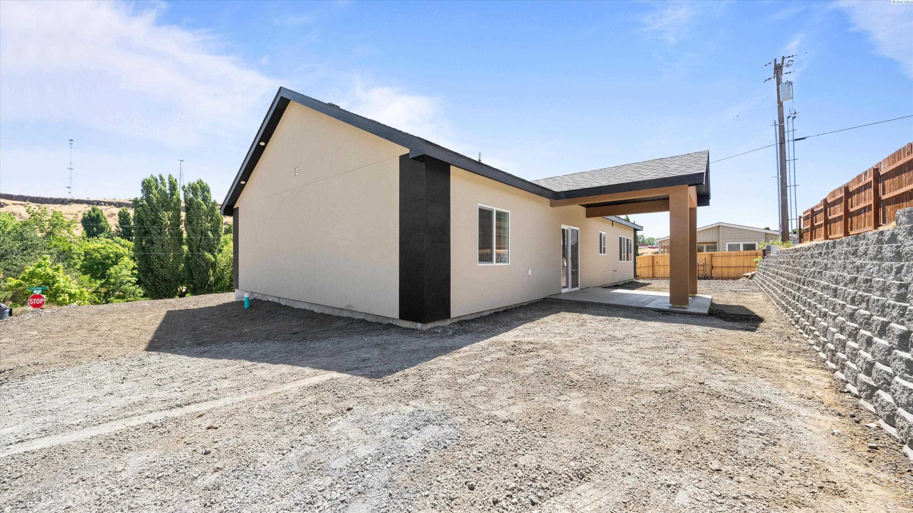 210 Caldona Ave, Mesa, WA 99343