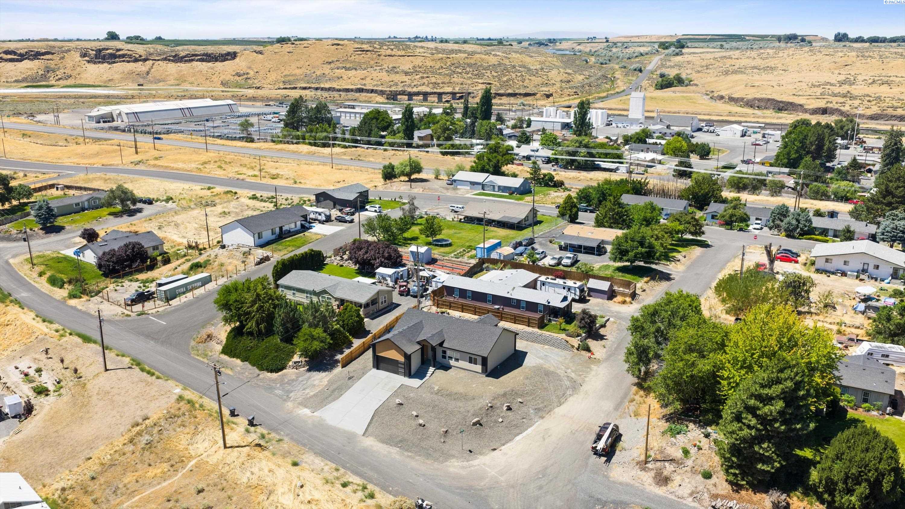 210 Caldona Ave, Mesa, WA 99343