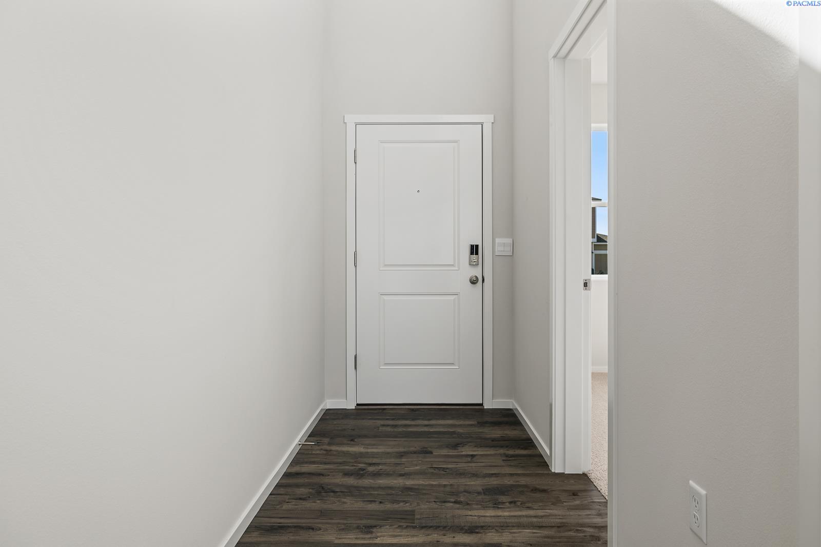 6102 Road 115 , Pasco, WA 99301