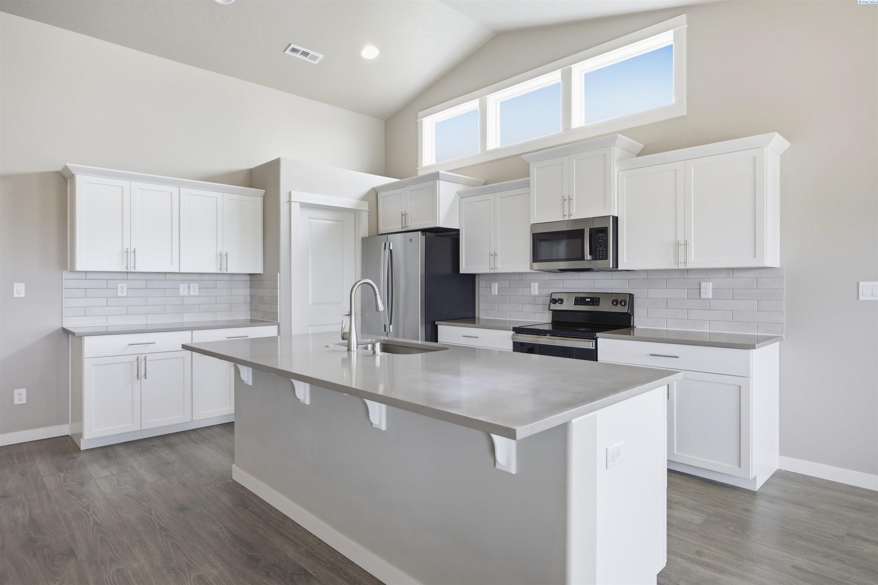1419 Kelandren Dr, Prosser, WA 99350