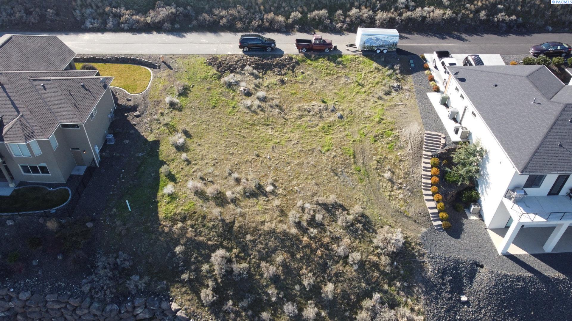 486 Mont Blanc Way, Richland, WA 99352