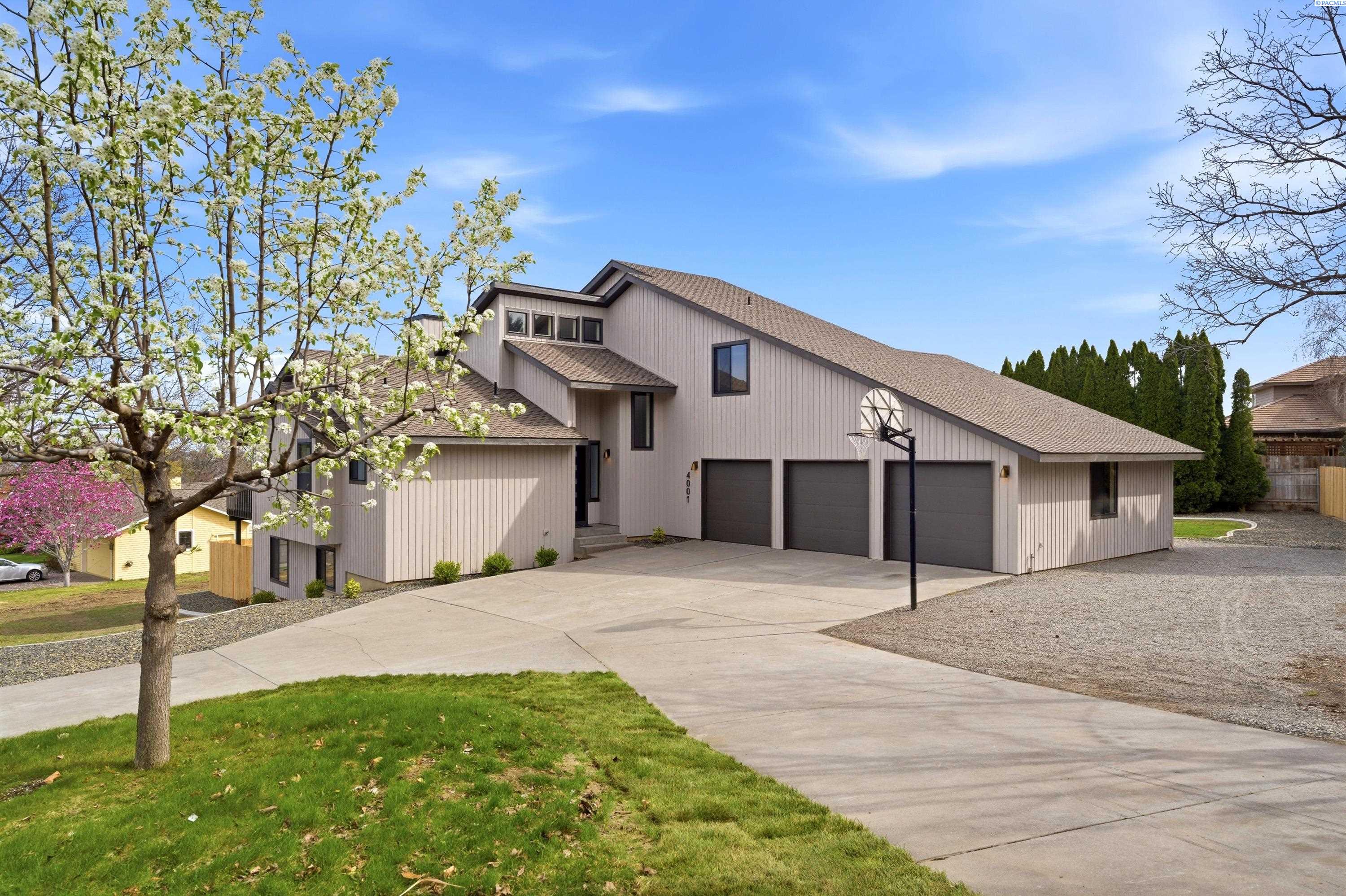 4001 Olson Pl, Kennewick, WA 99337