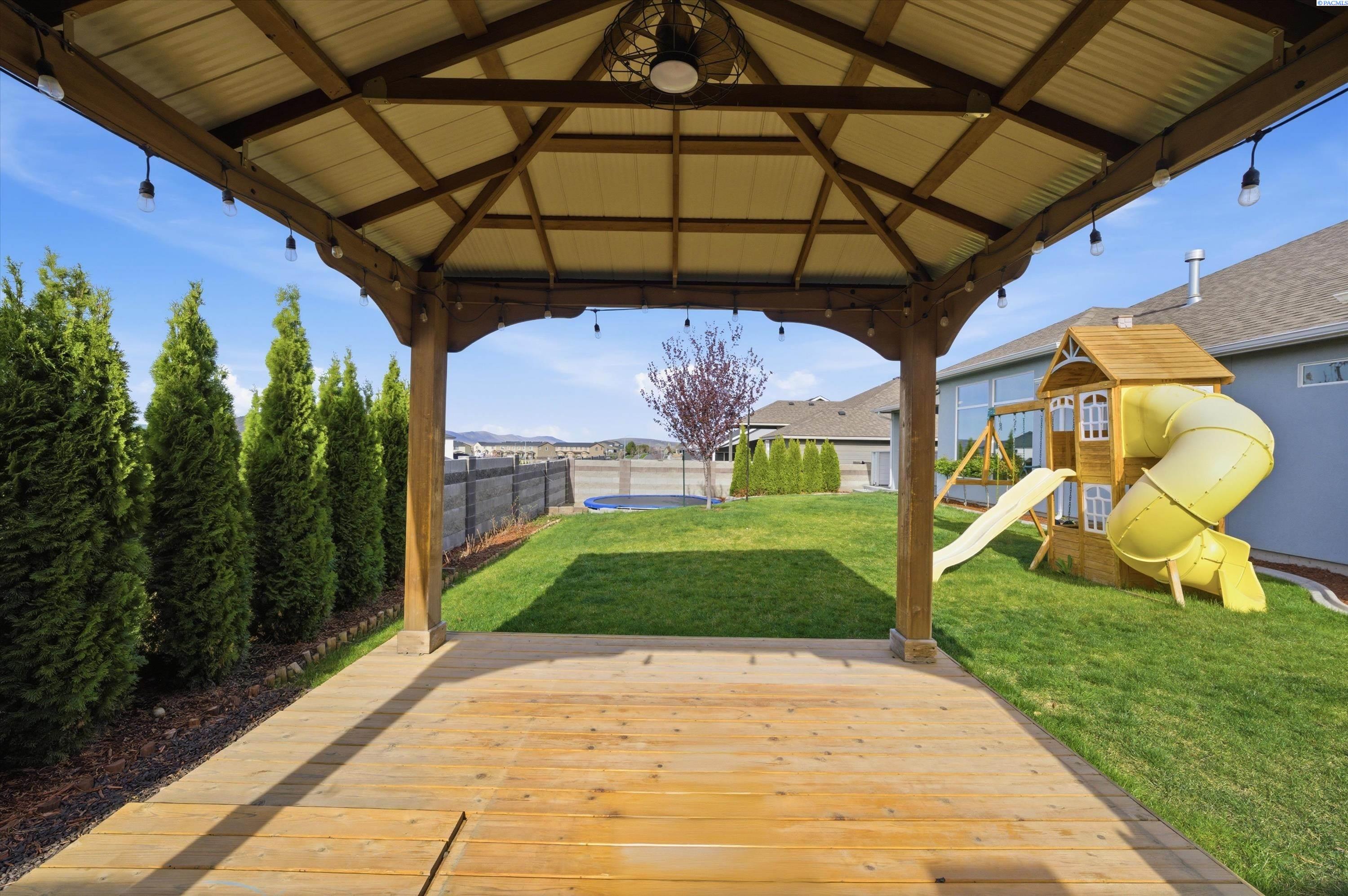 4235 Barbera St, Richland, WA 99352