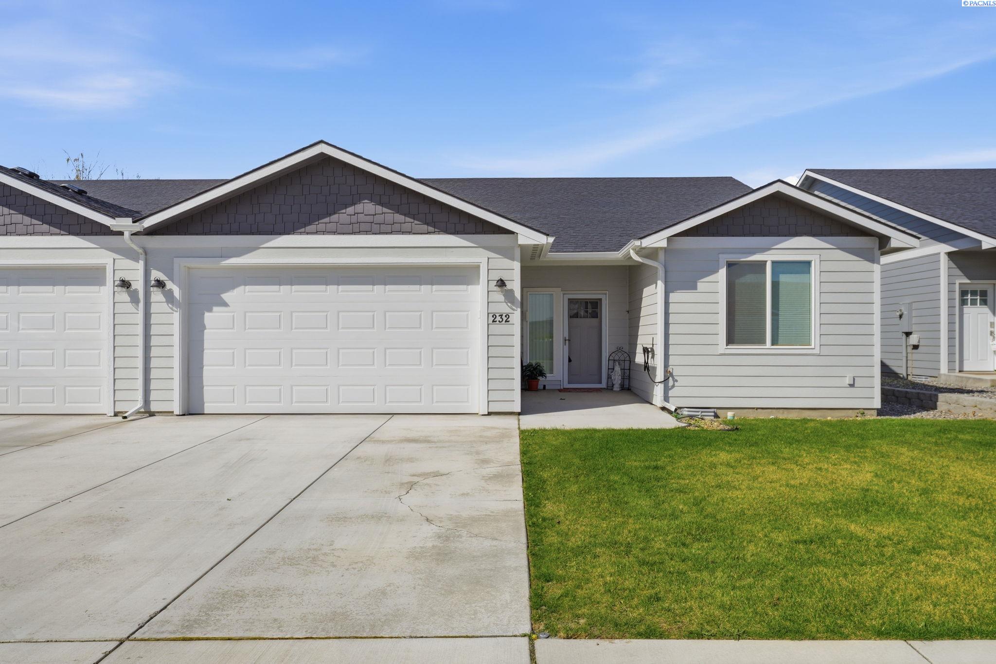 232 Claret Dr, Prosser, WA 99350