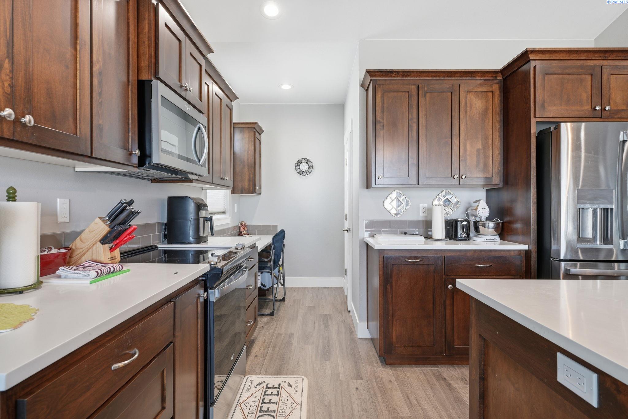 232 Claret Dr, Prosser, WA 99350