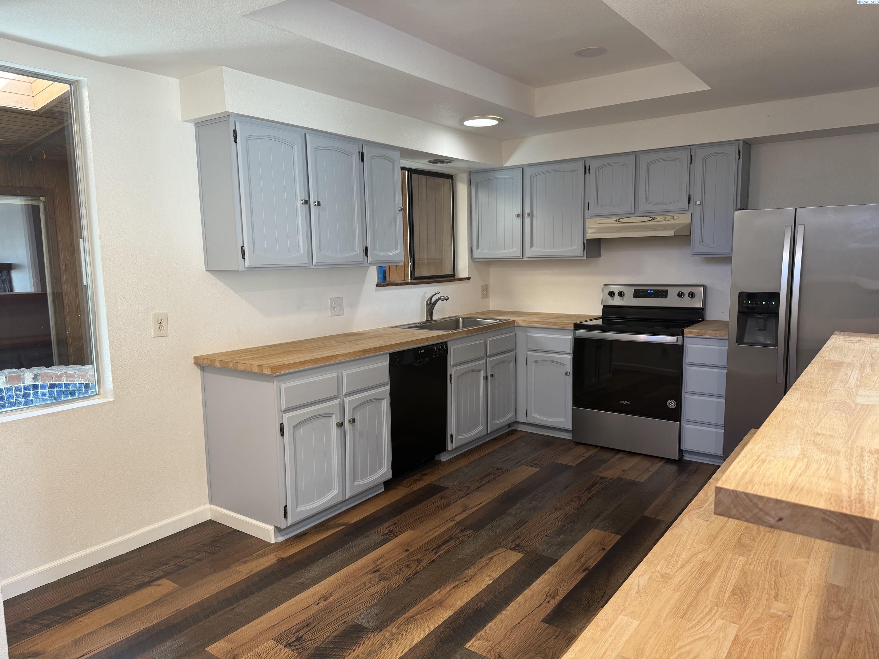 6105 Sylvester St, Pasco, WA 99301