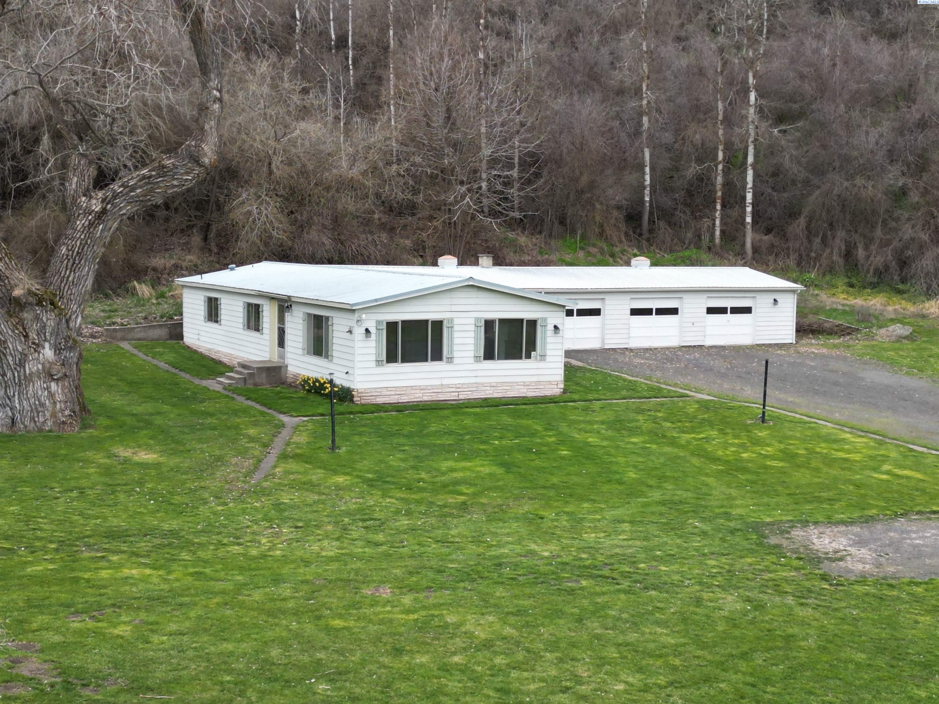 301 Klemgard Rd, Pullman WA 99163