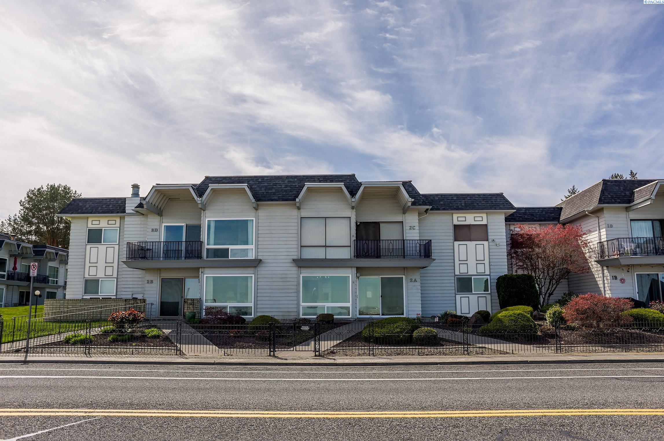 2401 Canal Dr Apt 2a, Kennewick, WA 99336