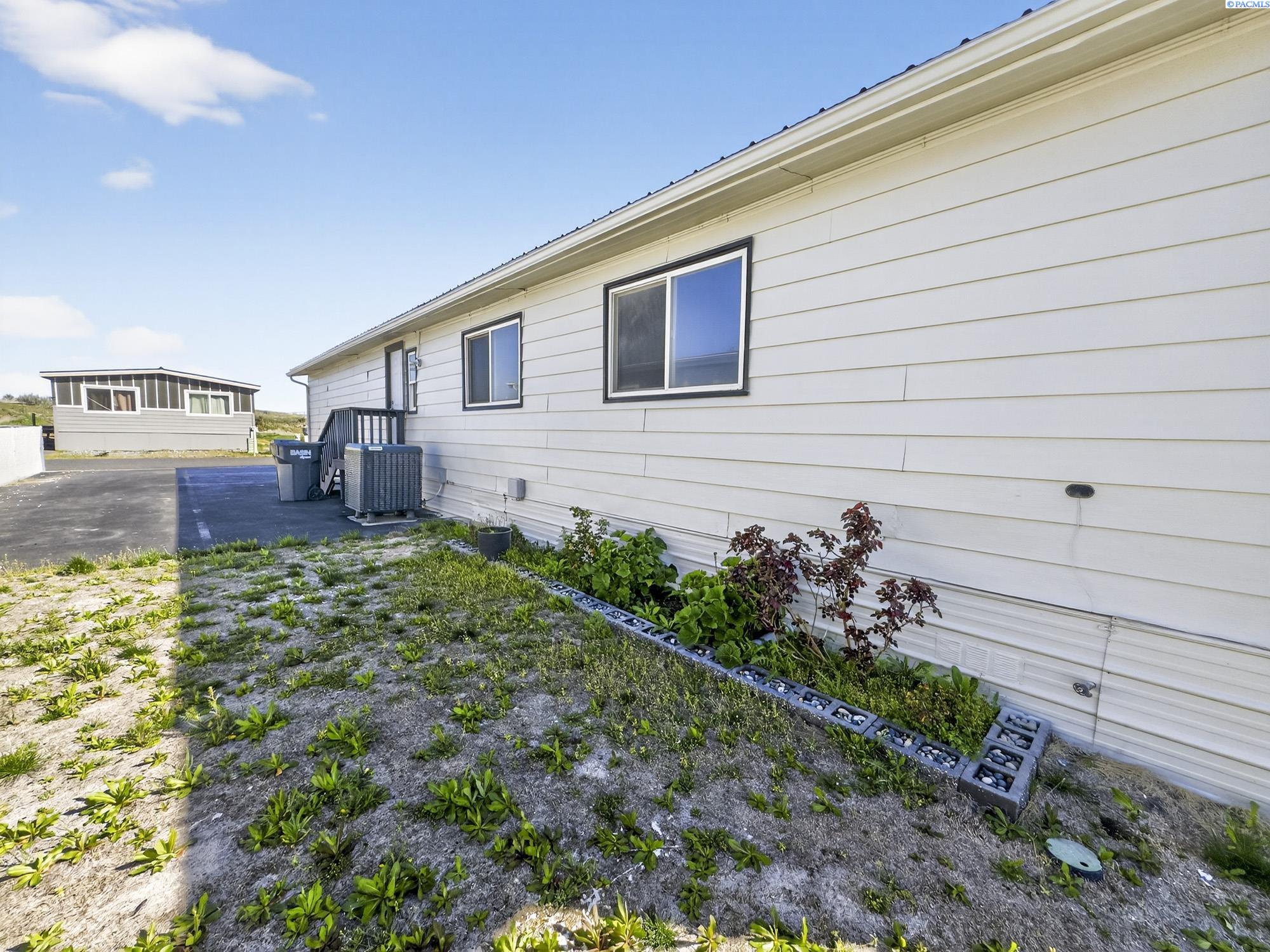 6509 James St #643, West Richland, WA 99353