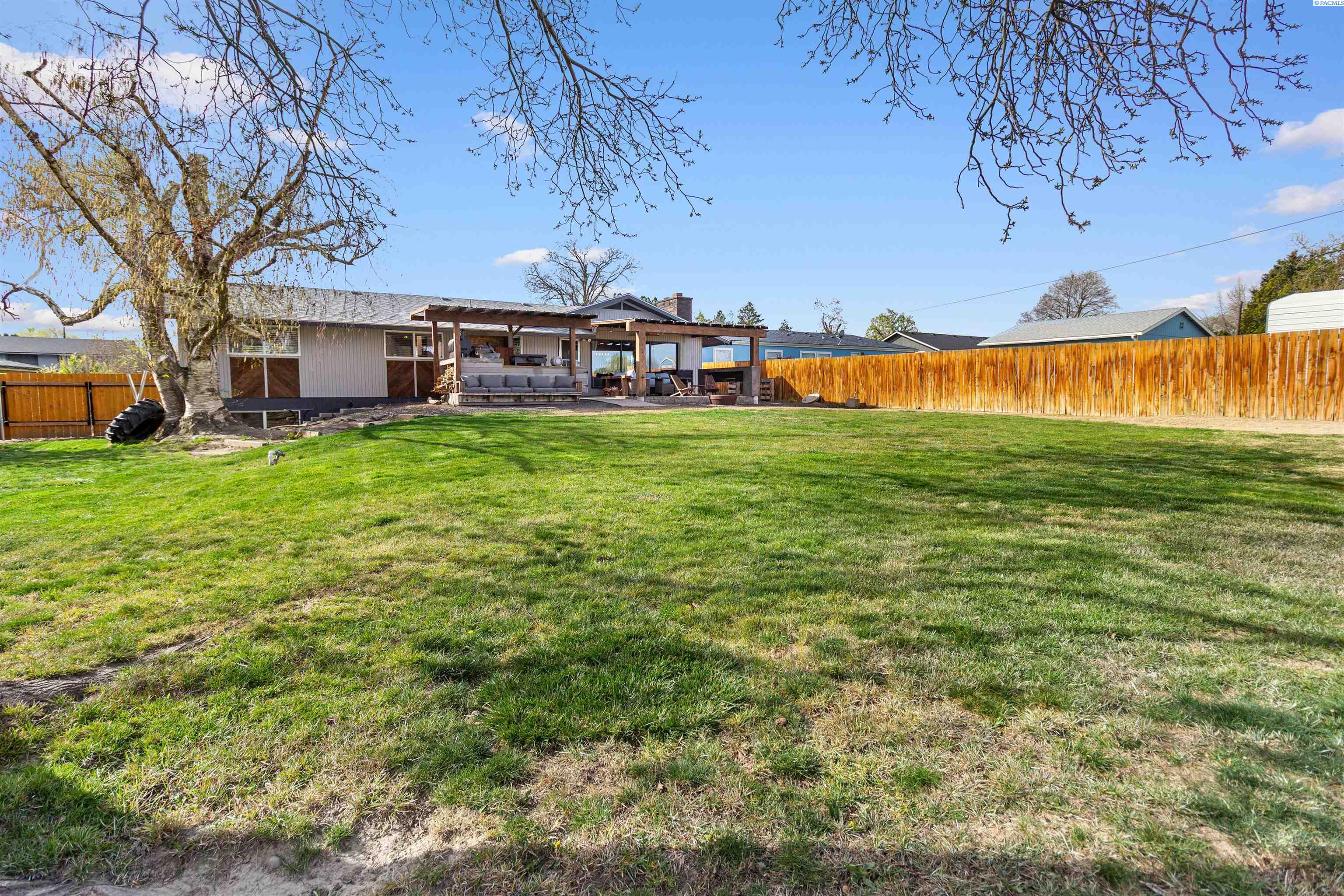 1204 26th Ave, Kennewick, WA 99337