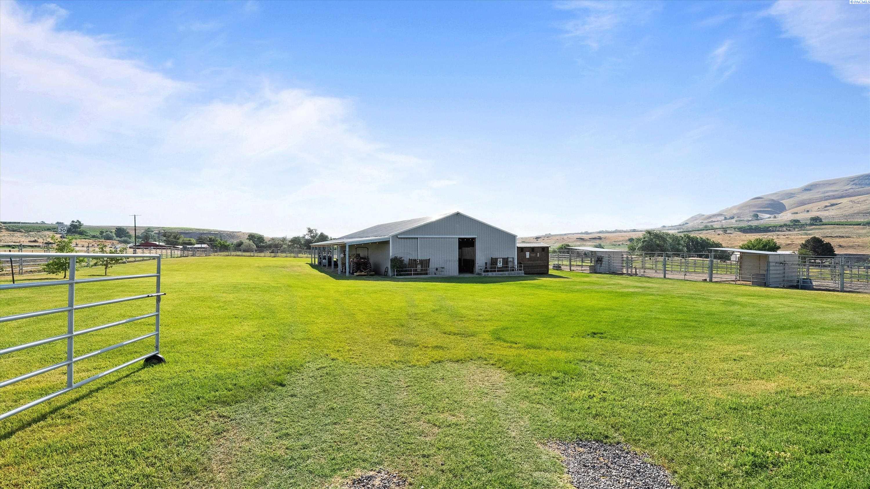 35803 Rayhill Rd, Benton City, WA 99320