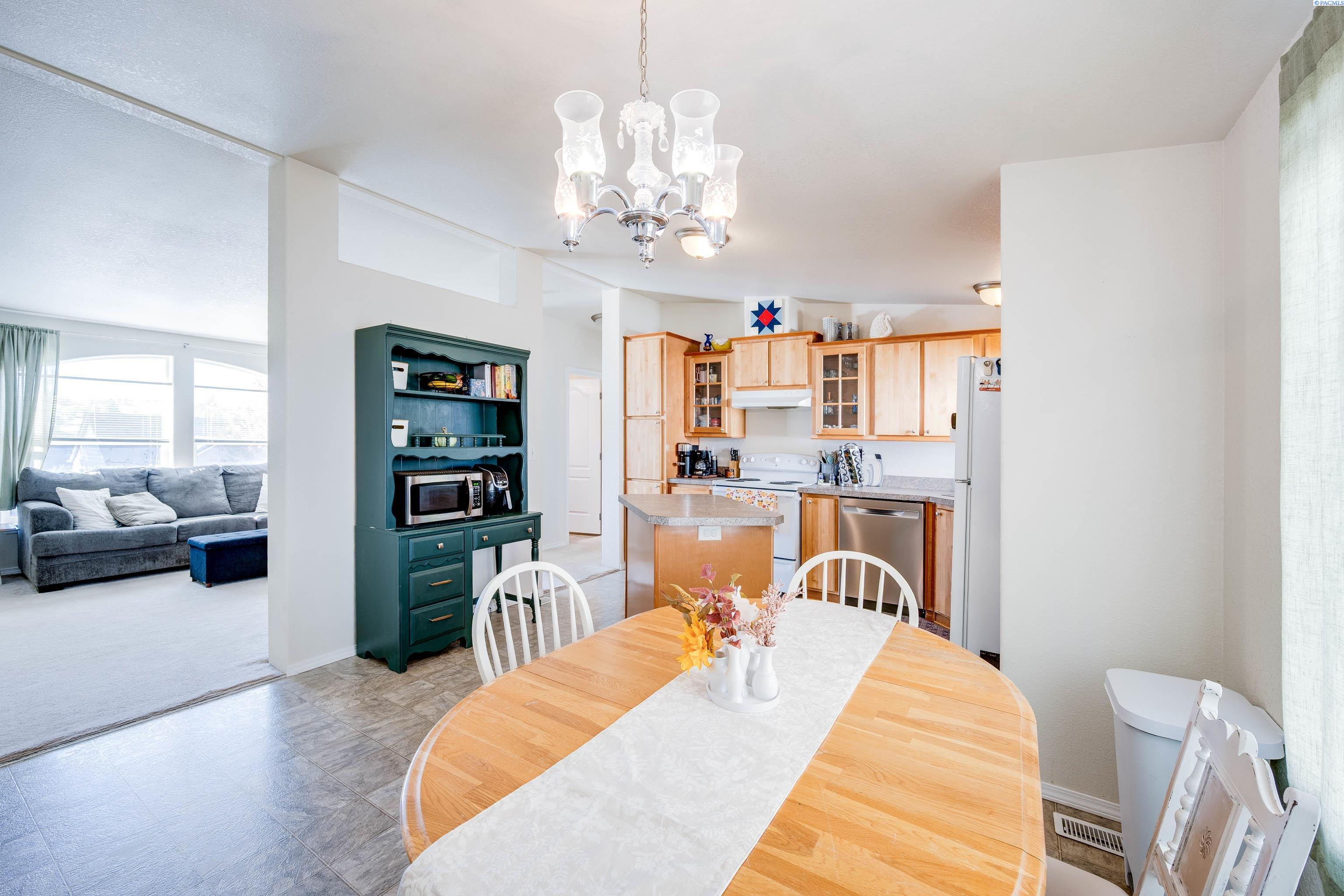 608 S I, Colfax WA 99111