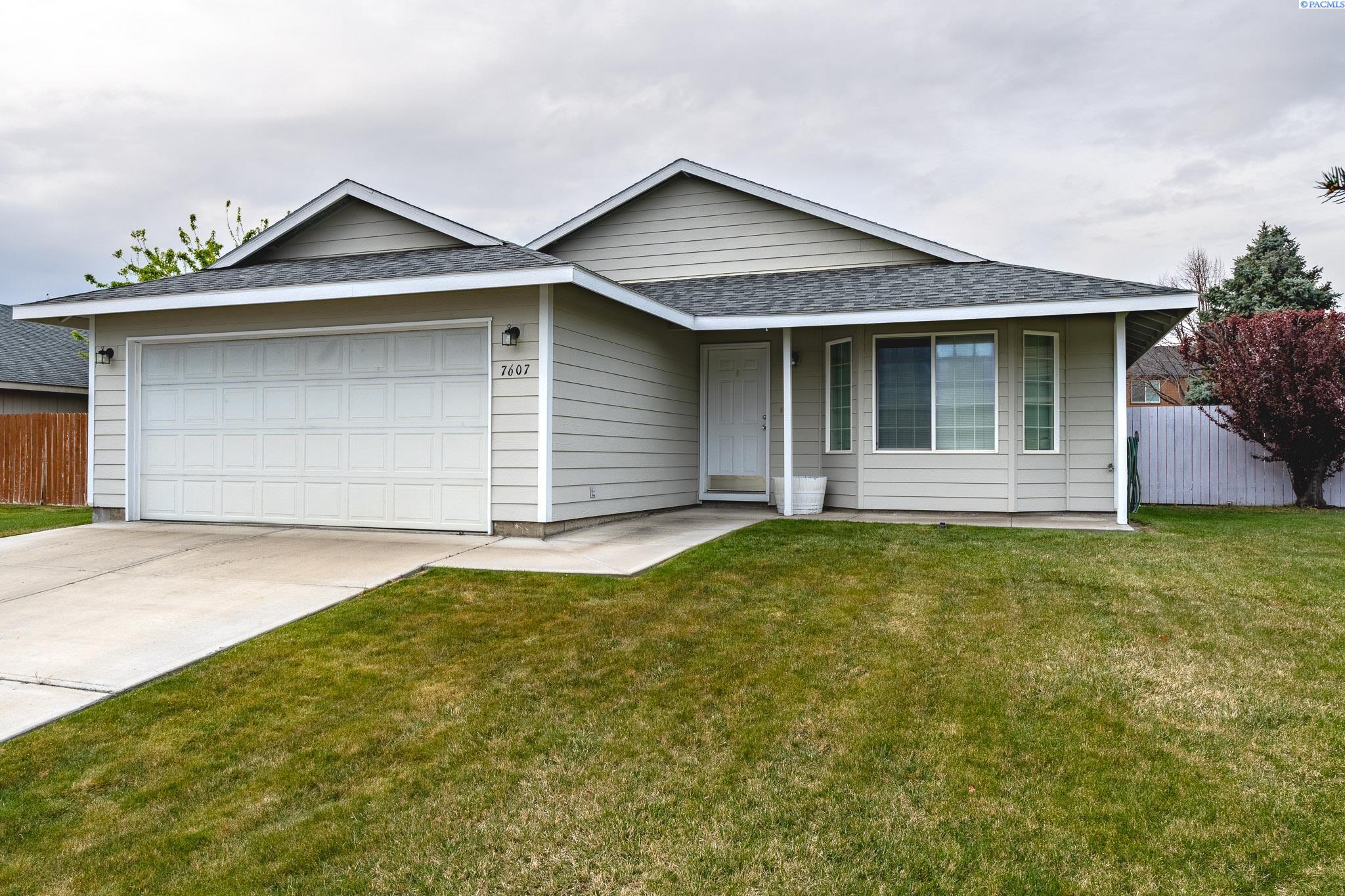 7607 Vendovi , Pasco, WA 99301