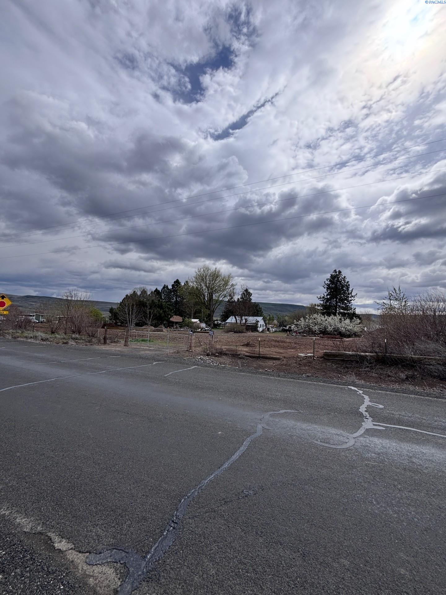 101501 Biggam Rd, Prosser, WA 99350