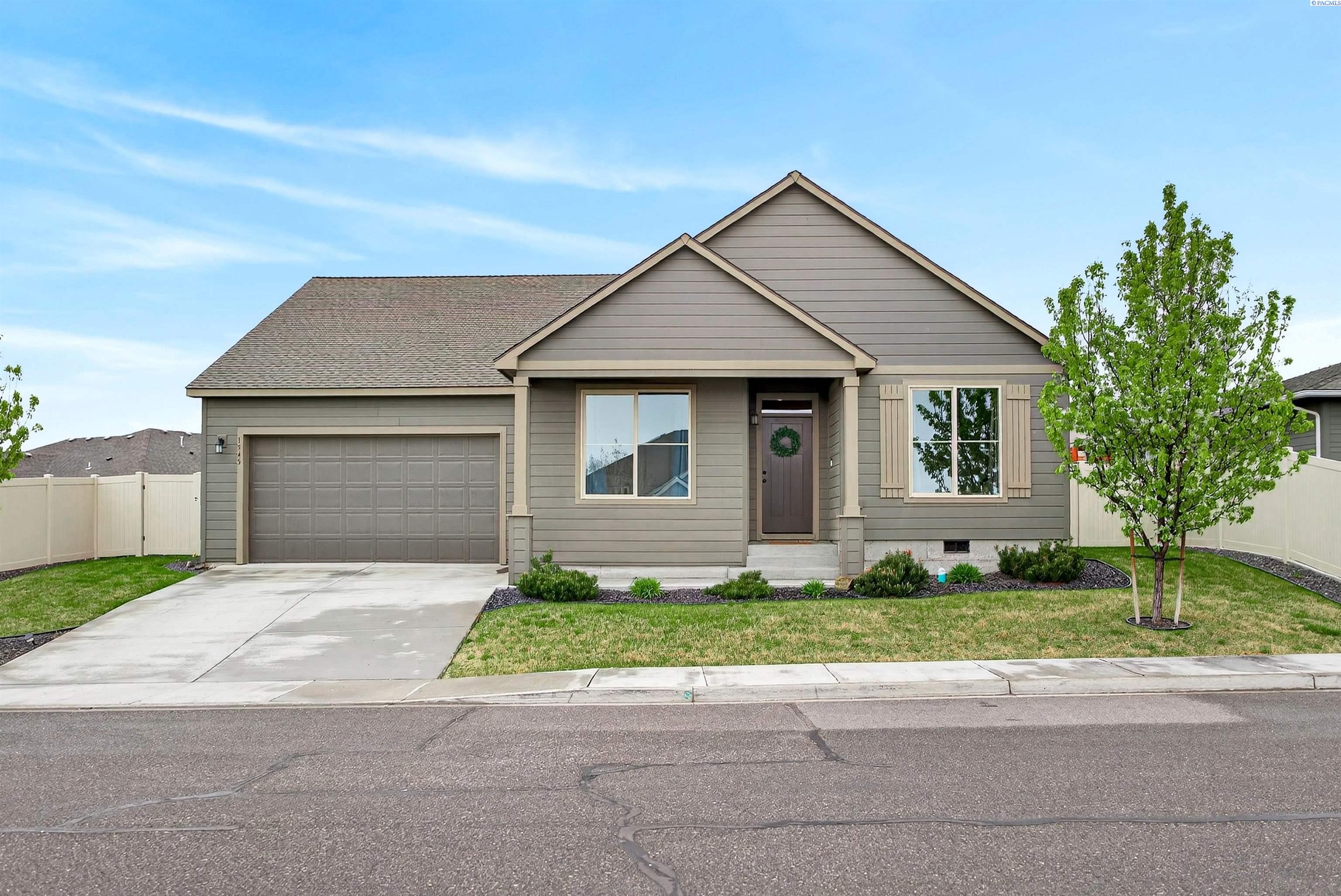 1545 32nd Ave, Kennewick, WA 99337