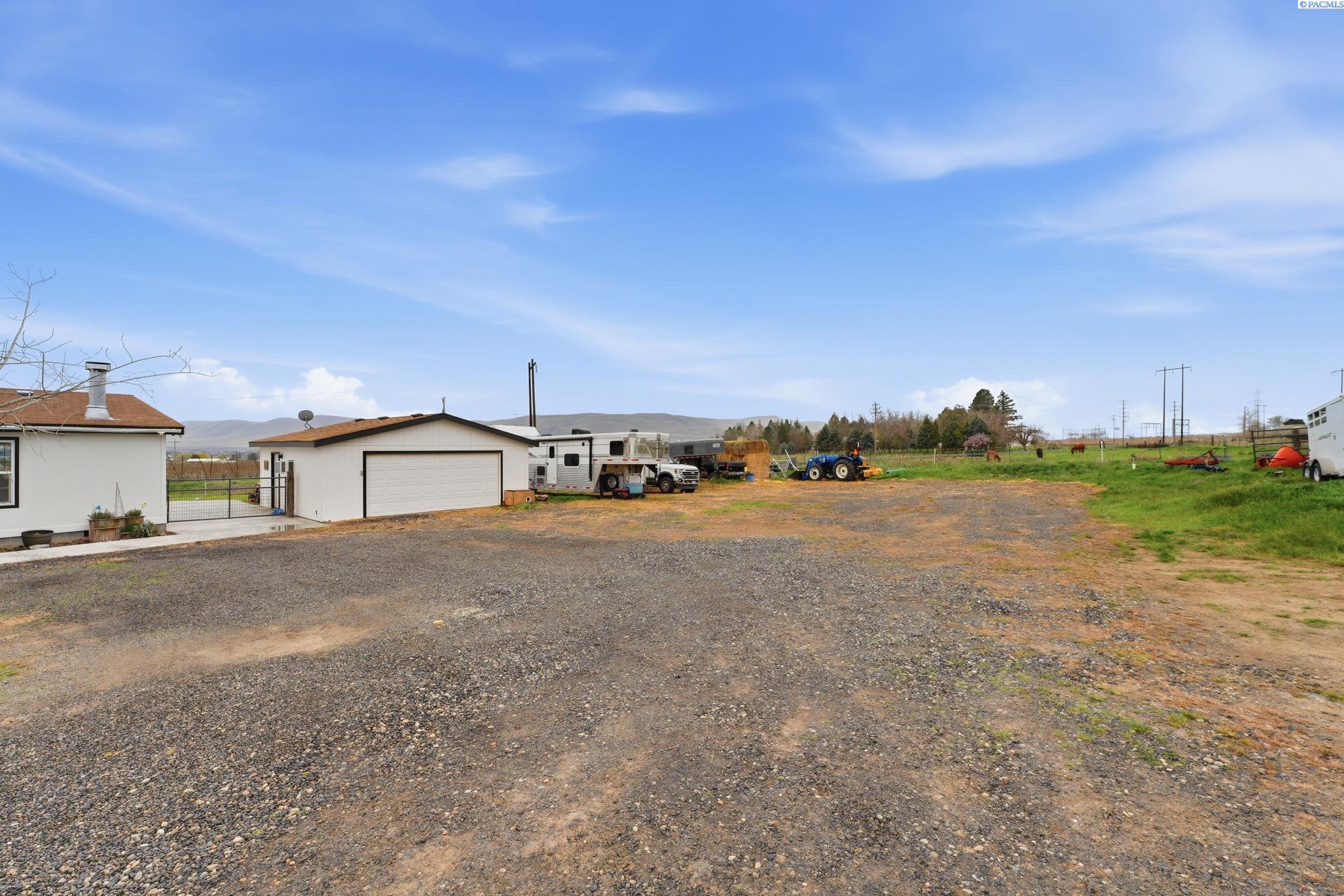 61610 Whan Rd, Benton City, WA 99320