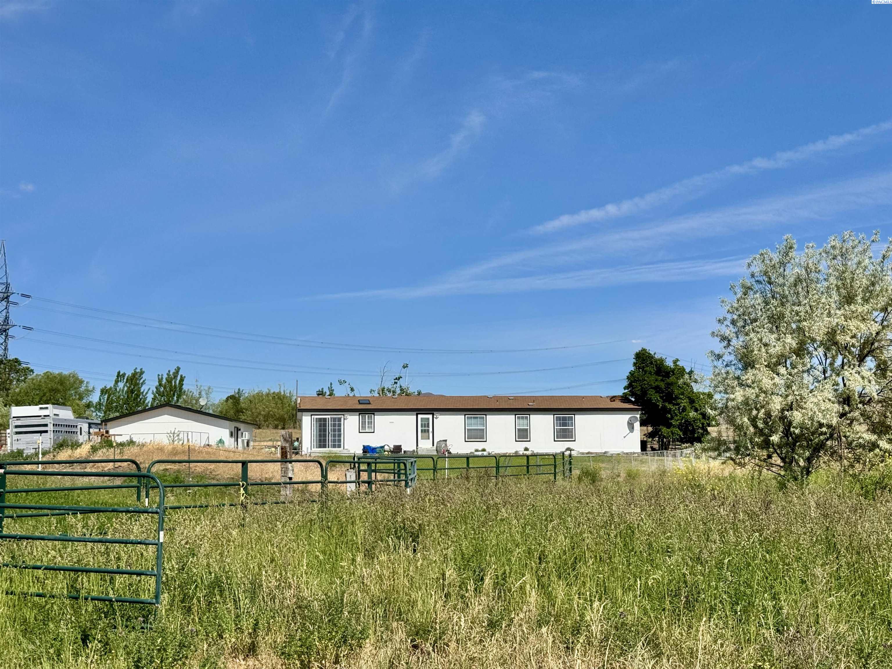 61610 Whan Rd, Benton City, WA 99320