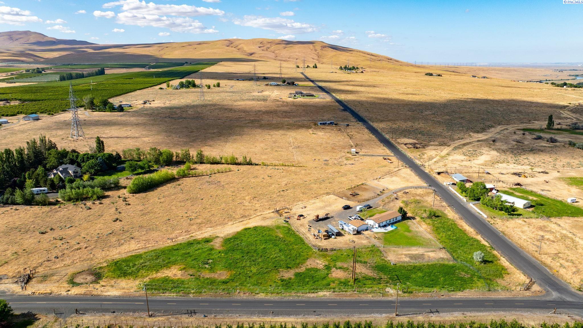 61610 Whan Rd, Benton City, WA 99320