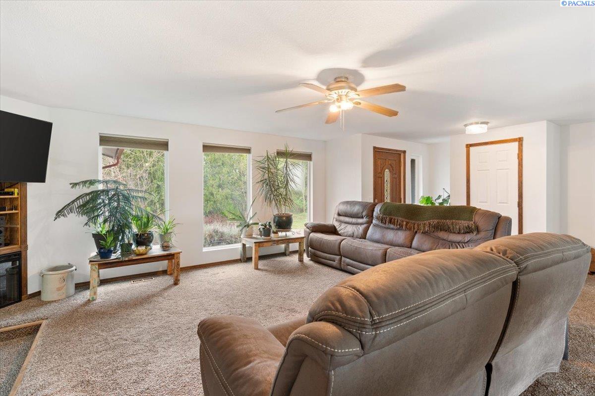 168802 W Johnson Rd