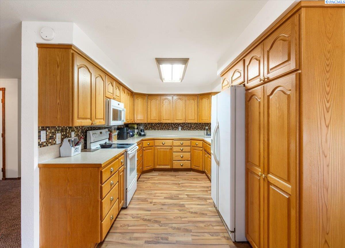 168802 W Johnson Rd