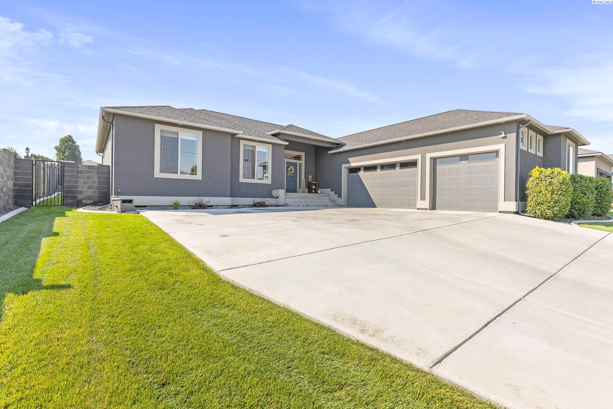 4421 Rosencrans Rd, West Richland WA 99353