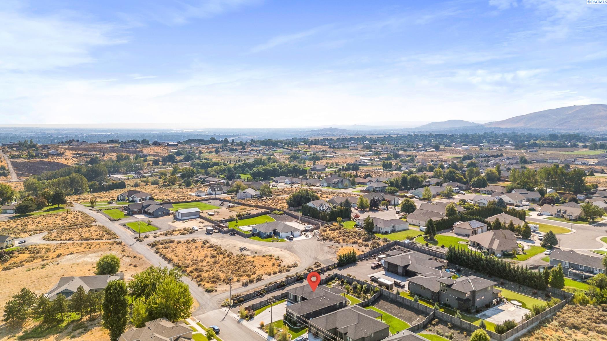 4421 Rosencrans Rd, West Richland, WA 99353