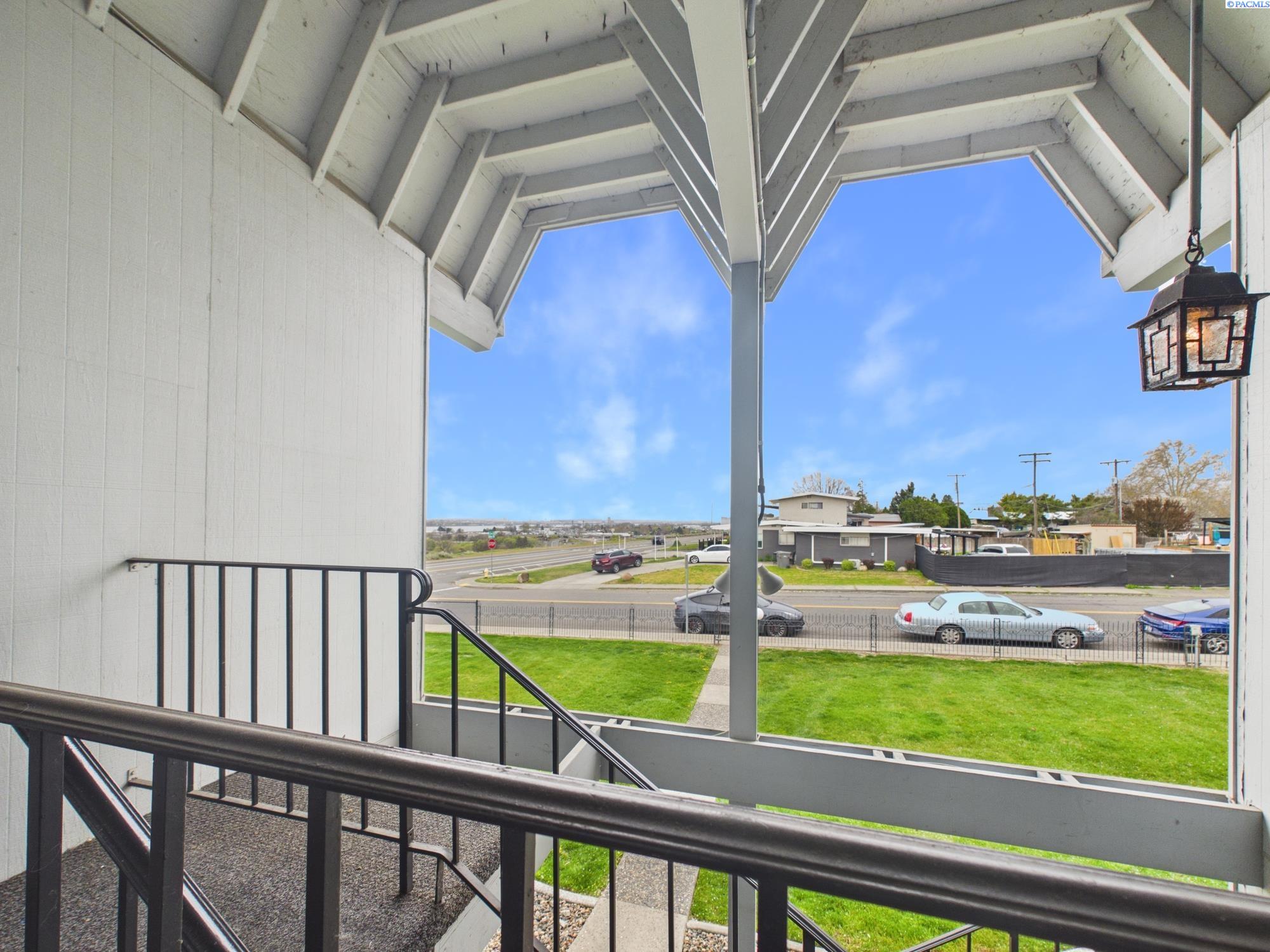 2401 Canal Dr #9C, Kennewick, WA 99336