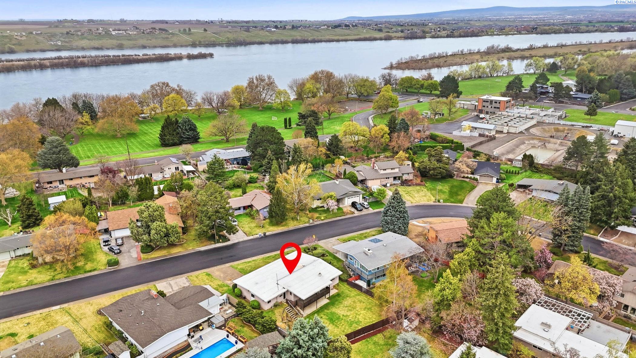 2219 Enterprise Dr, Richland, WA 99354