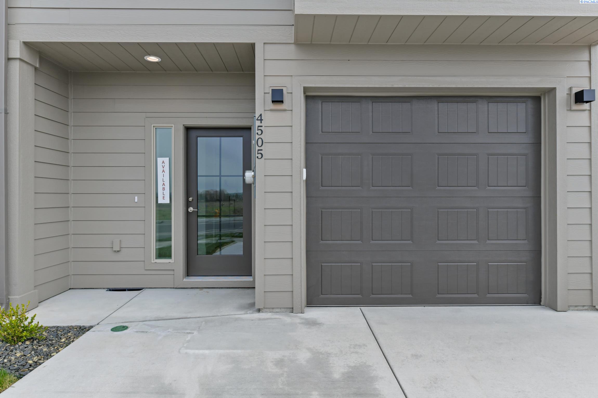 4505 Road 114 , Pasco, WA 99301